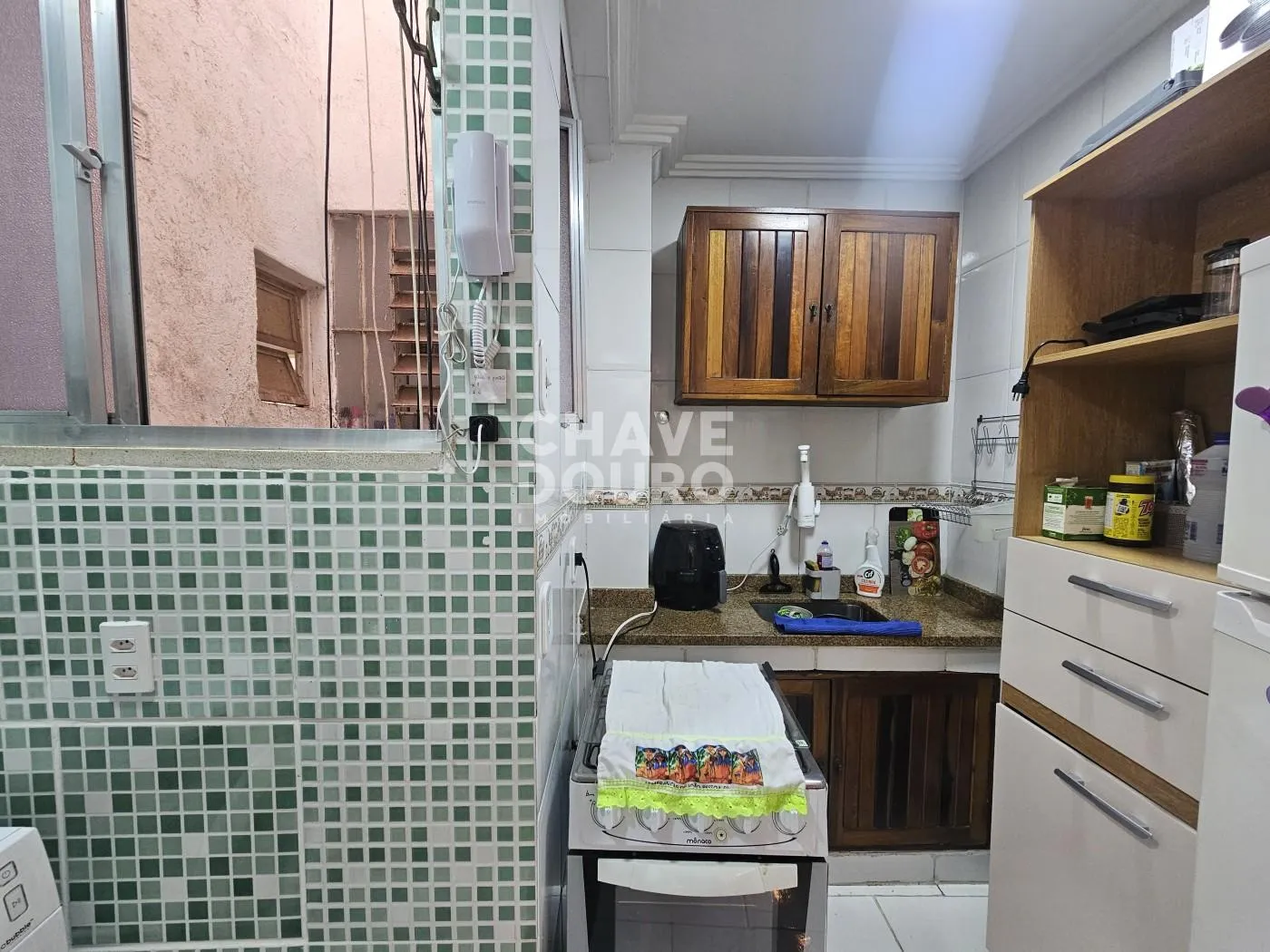 Imagem Apartamento reformado em frente a faculdade UNIFESO no Alto!