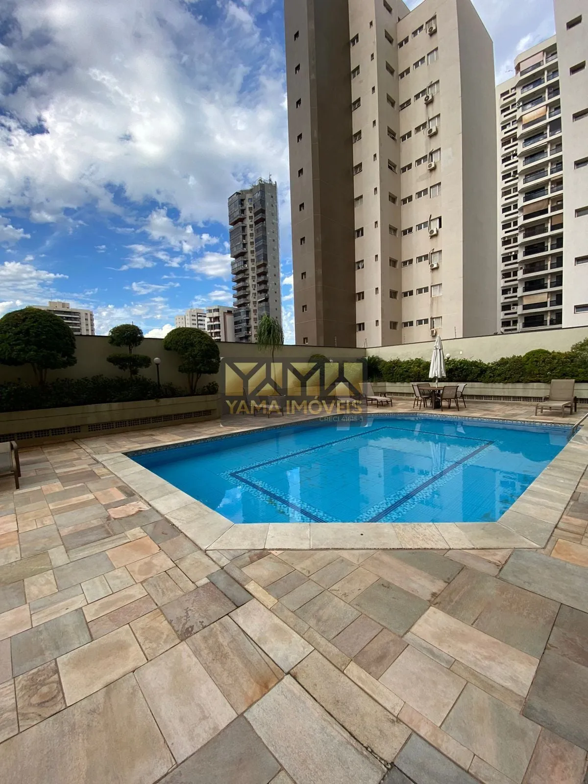 Imagem Edifício Araruama - Apartamento de 3 dormitórios (1 suíte) com 212 m² no 11º andar - Centro, Ribeirão Preto