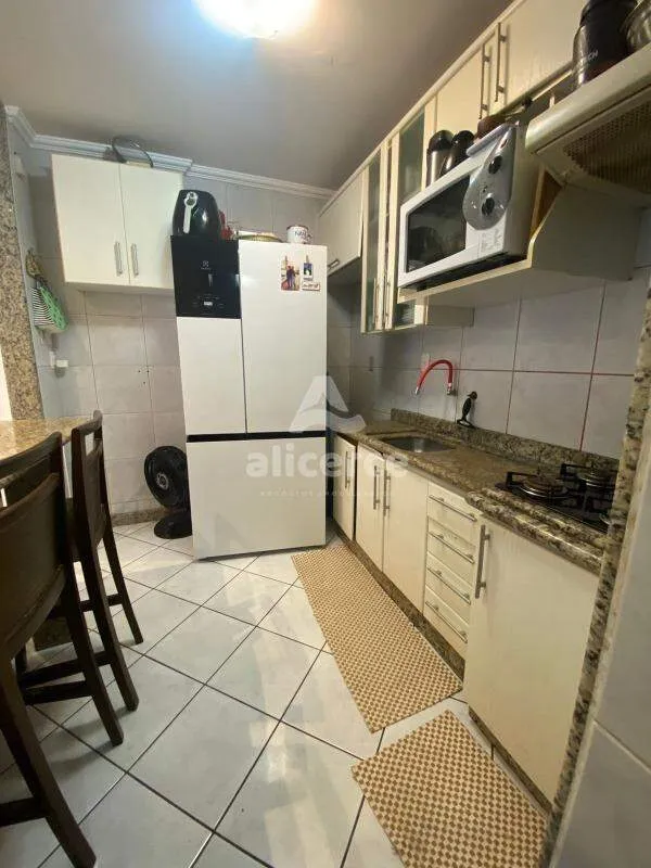 Imagem AP. 2 dormitórios, semi mobiliado, com sacada, elevador e piscina em Barreiros - São José - SC