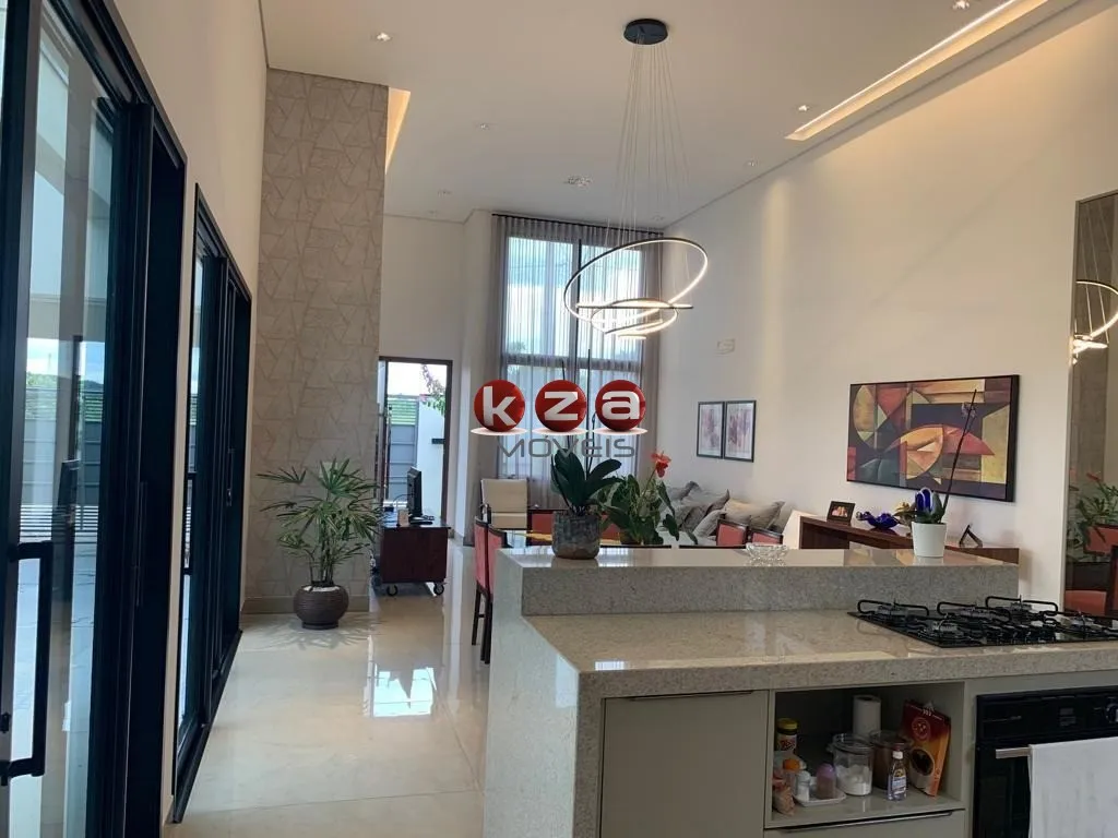 Imagem Casa à venda no Bairro Pinheirinho em Vinhedo com 2 quartos sendo 1 suíte, 2 vagas, 149 m². Aproveite!