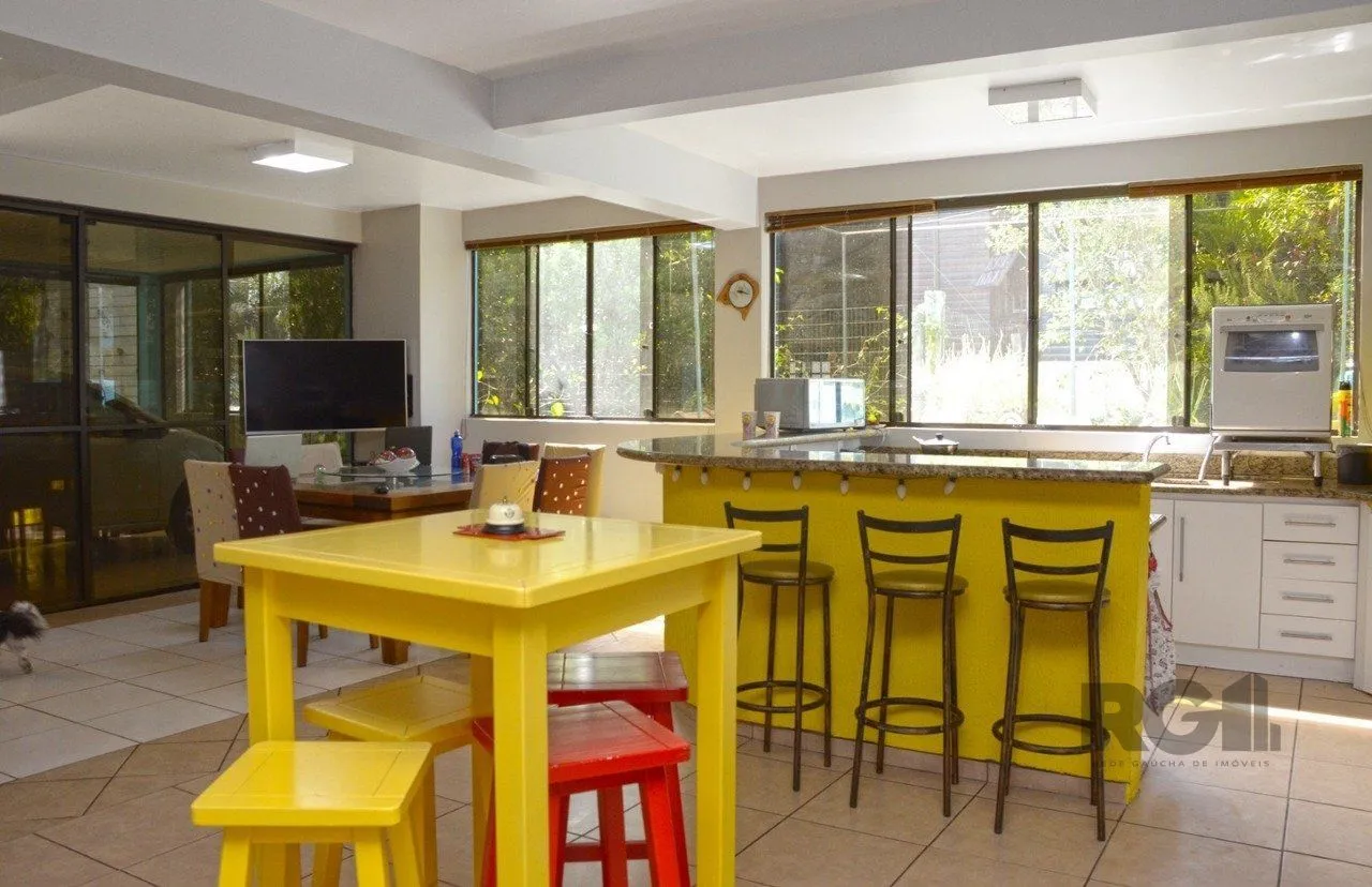 Imagem Casa de Condomínio em Elsa