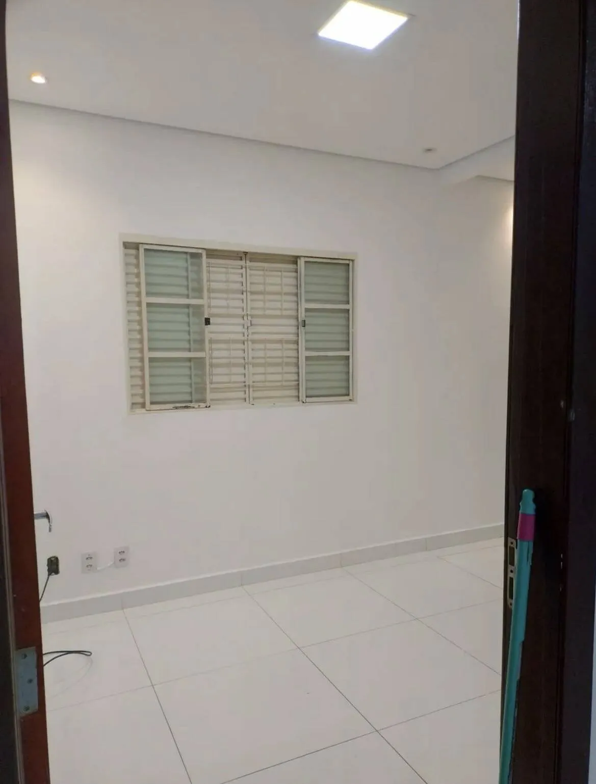 Imagem Casa em condomínio entre Rios bairro Jardim Imperial