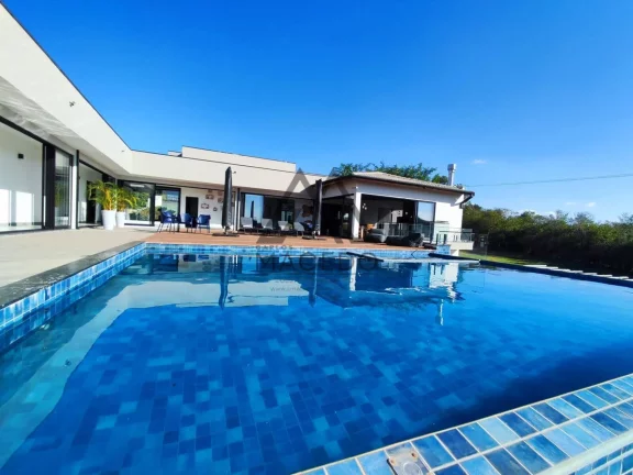 Imagem Casa incrível com 4 suítes, piscina, Beach e Salão de Jogos - Mobiliada