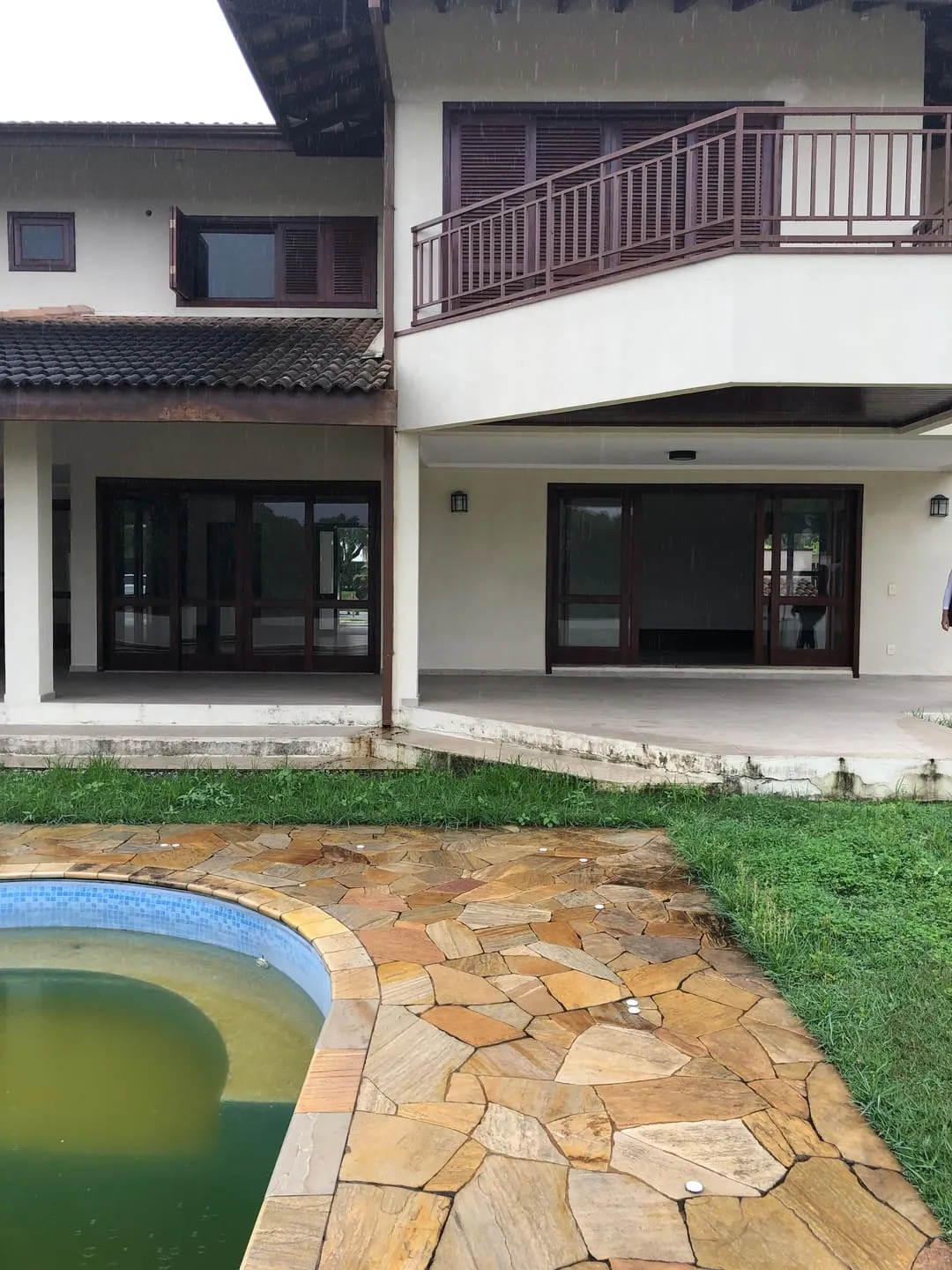Imagem Casa à venda 3 Quartos, 3 Suites, 4 Vagas, 700M², Nossa Senhora do Perpétuo Socorro, Pindamonhangaba - SP