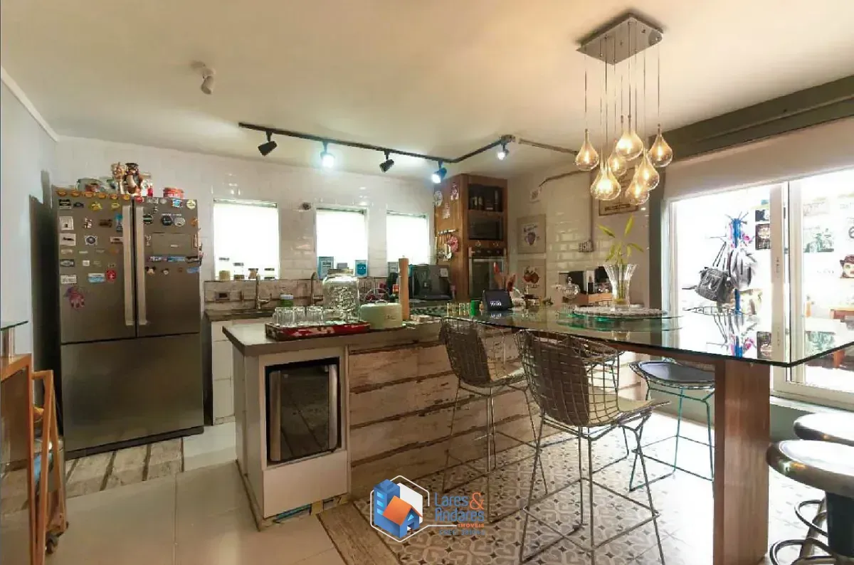 Imagem Casa para venda em Indianópolis com 3 quartos, sendo 1 suíte, 280m²