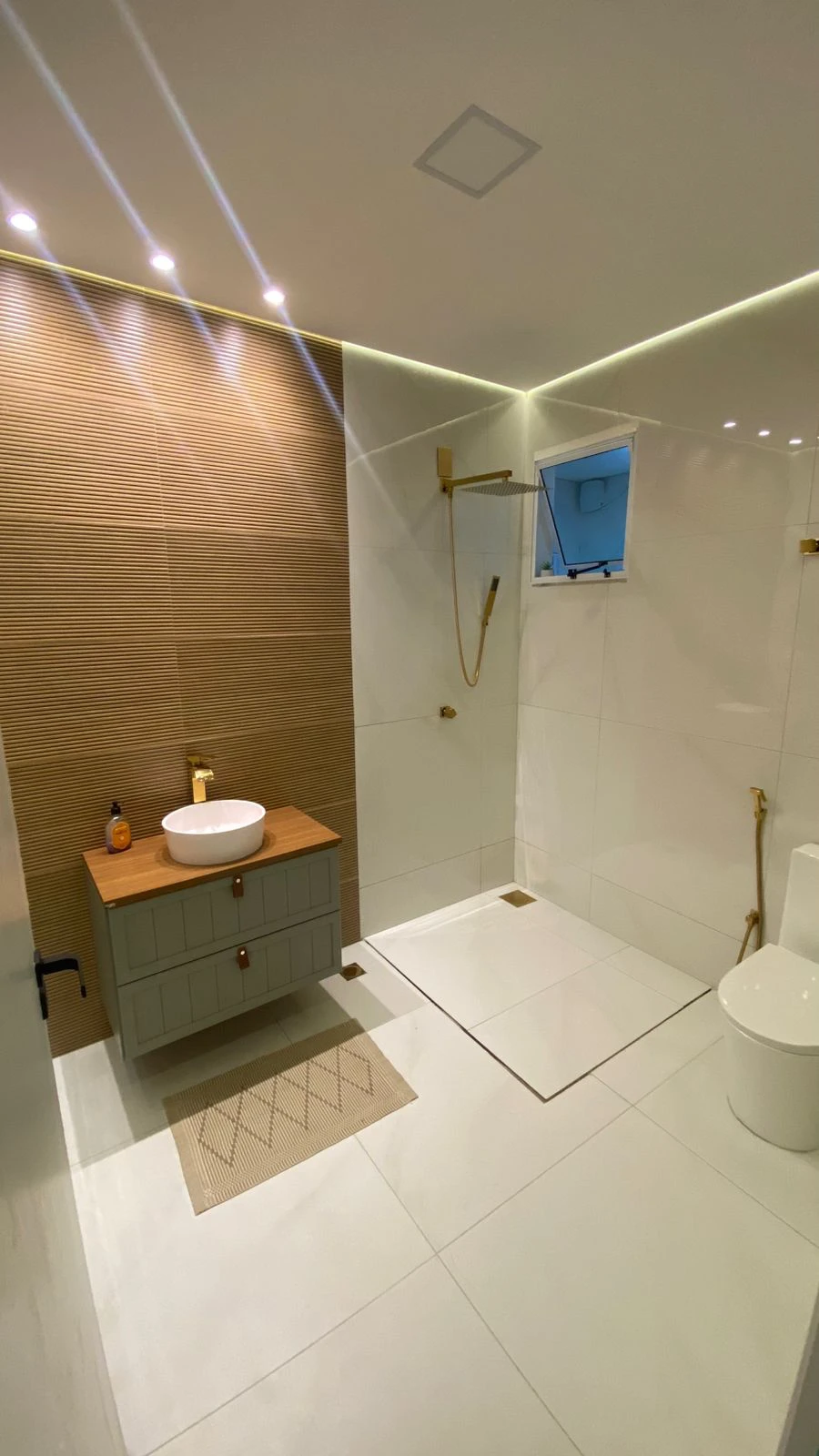 Imagem Casa com 4 Quartos à Venda, 280 m² em Interlagos - Vila Velha 