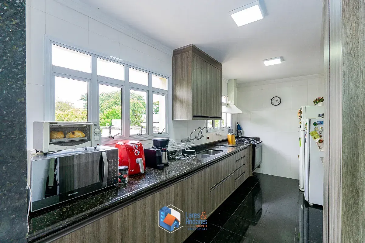 Imagem Casa em condomínio para venda em Planalto Paulista com 4 quartos, sendo 4 suítes, 390m²