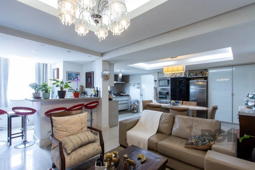 Imagem Casa em condominio . com 6 suites, sendo 3 suítes master com closet e hidro.