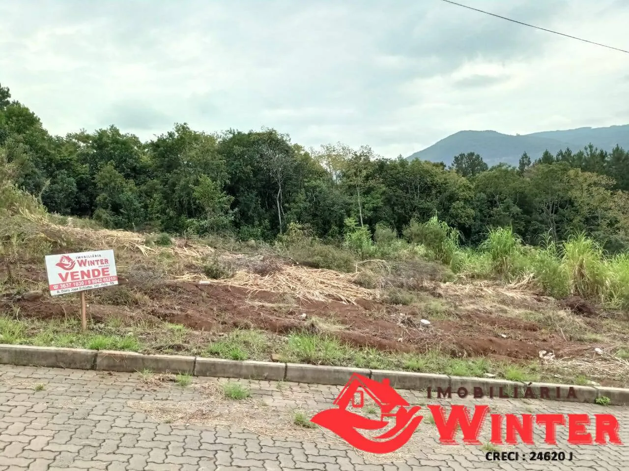 Imagem Terreno de 417,94m² com linda Vista no Centro de Vale Real.