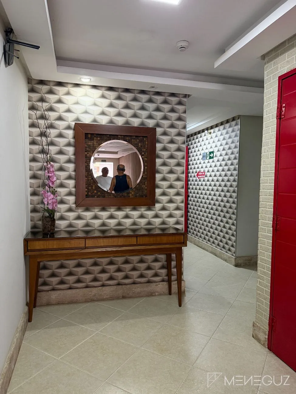 Imagem Apartamento de 2 quartos (1 suíte) a venda; Totalmente mobiliado.