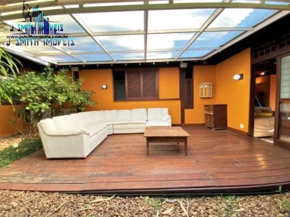 Imagem CASACLÁSSICA, CAMPESTREE COM TOQUES ORIENTAIS. NUM GOLF CLUB