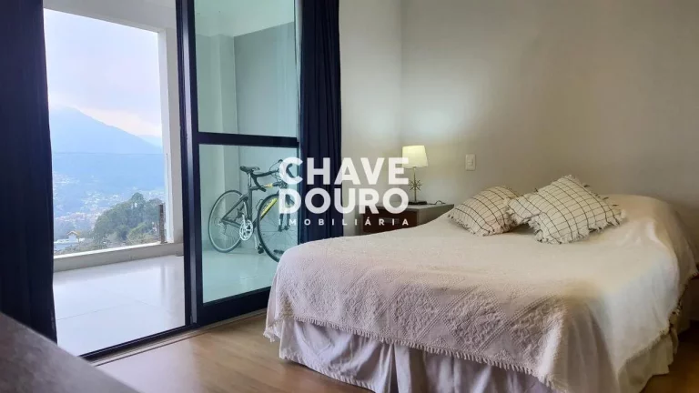 Imagem Casa moderna com 3 suítes próxima do bairro do Alto, para venda em Teresópolis RJ