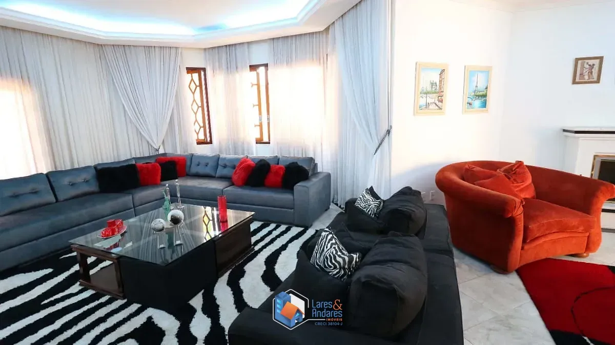 Imagem Casa no condomínio Condomínio Residencial Chácara Francesa para venda com 5 quartos, sendo 4 suítes, 444m²