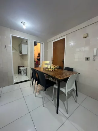 Imagem BELÍSSIMO APARTAMENTO DE 03 QUARTOS, TODO REFORMADO NO PORCELANATO, SOL DA MANHÃ, À VENDA NA PRAIA DO MORRO, EM GUARAPARI/ES!