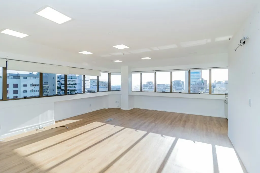 Imagem Sala / Conjunto Comercial à venda no Bairro Moinhos de Vento - Porto Alegre