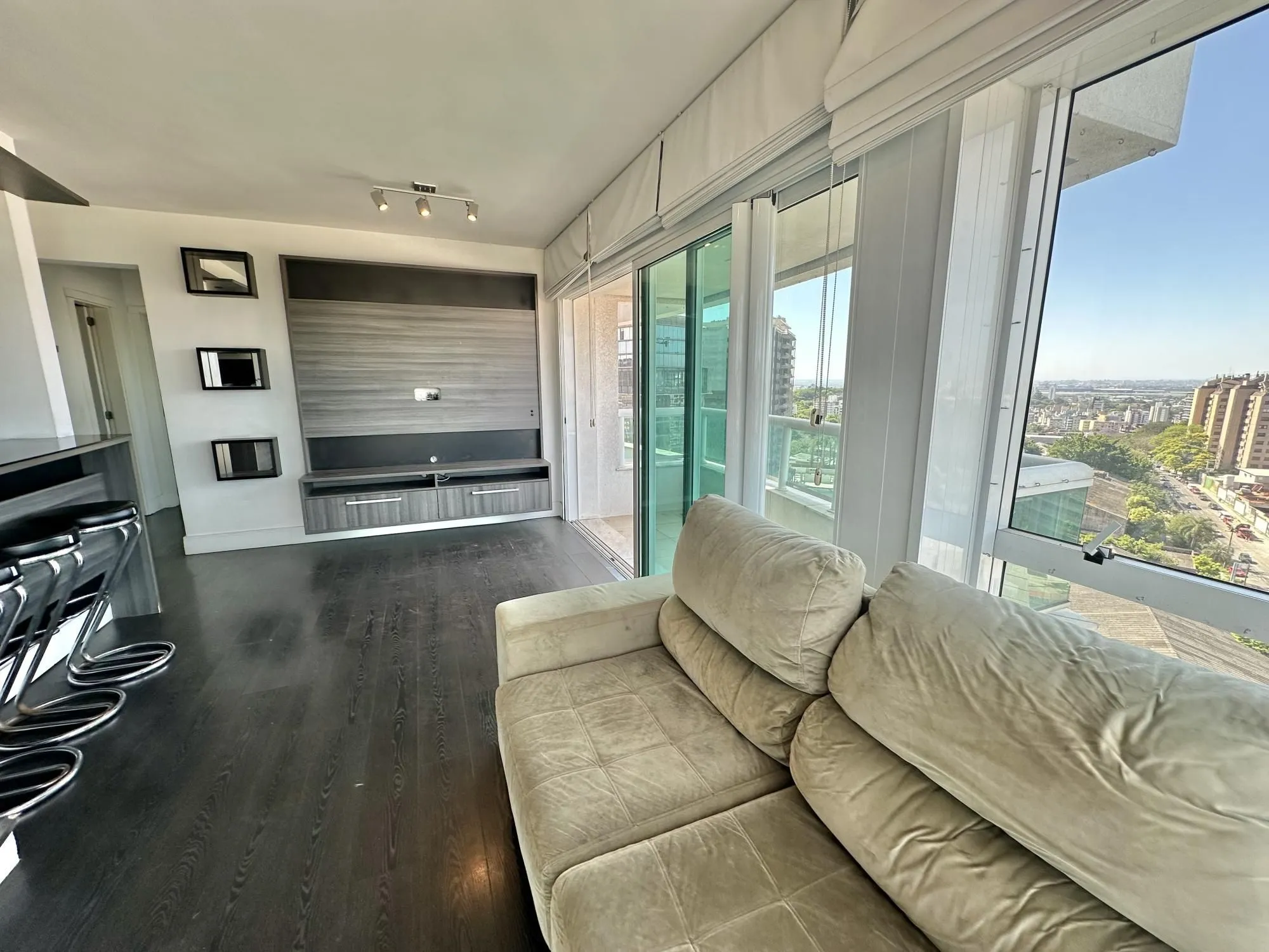 Imagem Apartamento 2 Dormitórios para comprar no Parigi Residence Bairro Três Figueiras
