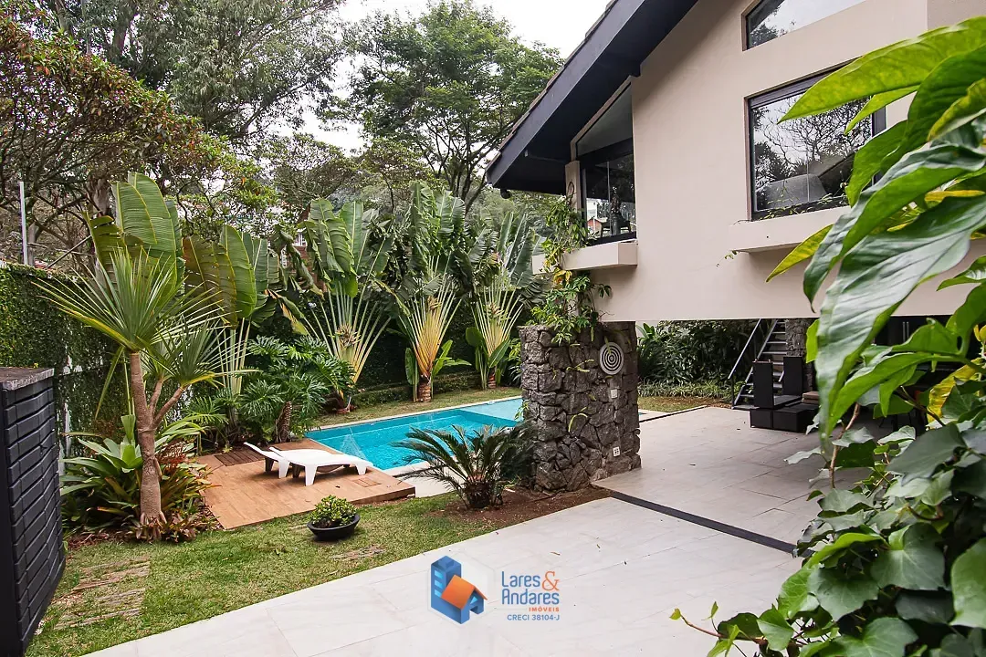 Imagem Sobrado para venda em Jardim Virginia Bianca com 4 quartos, sendo 3 suítes, 312m²