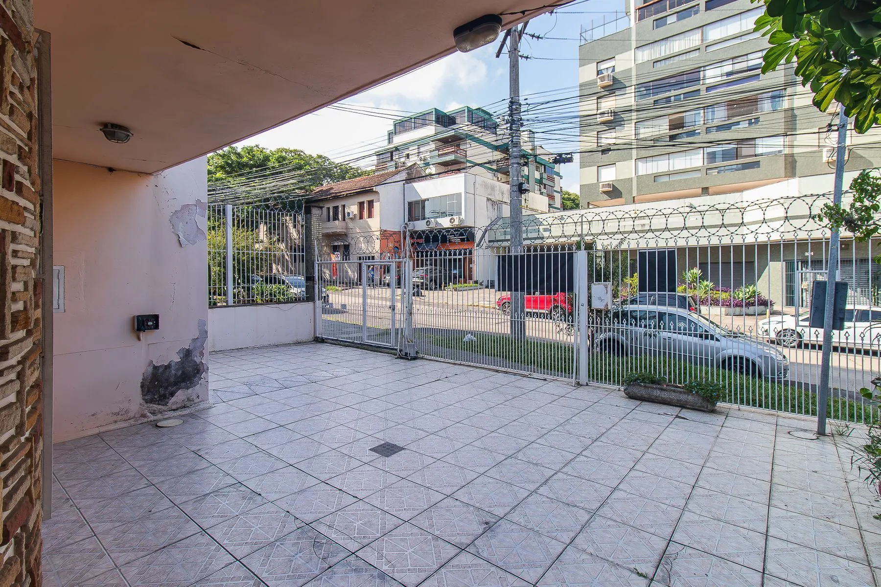Imagem Casa 4 dormitórios - 1 vaga - 330m² Menino Deus