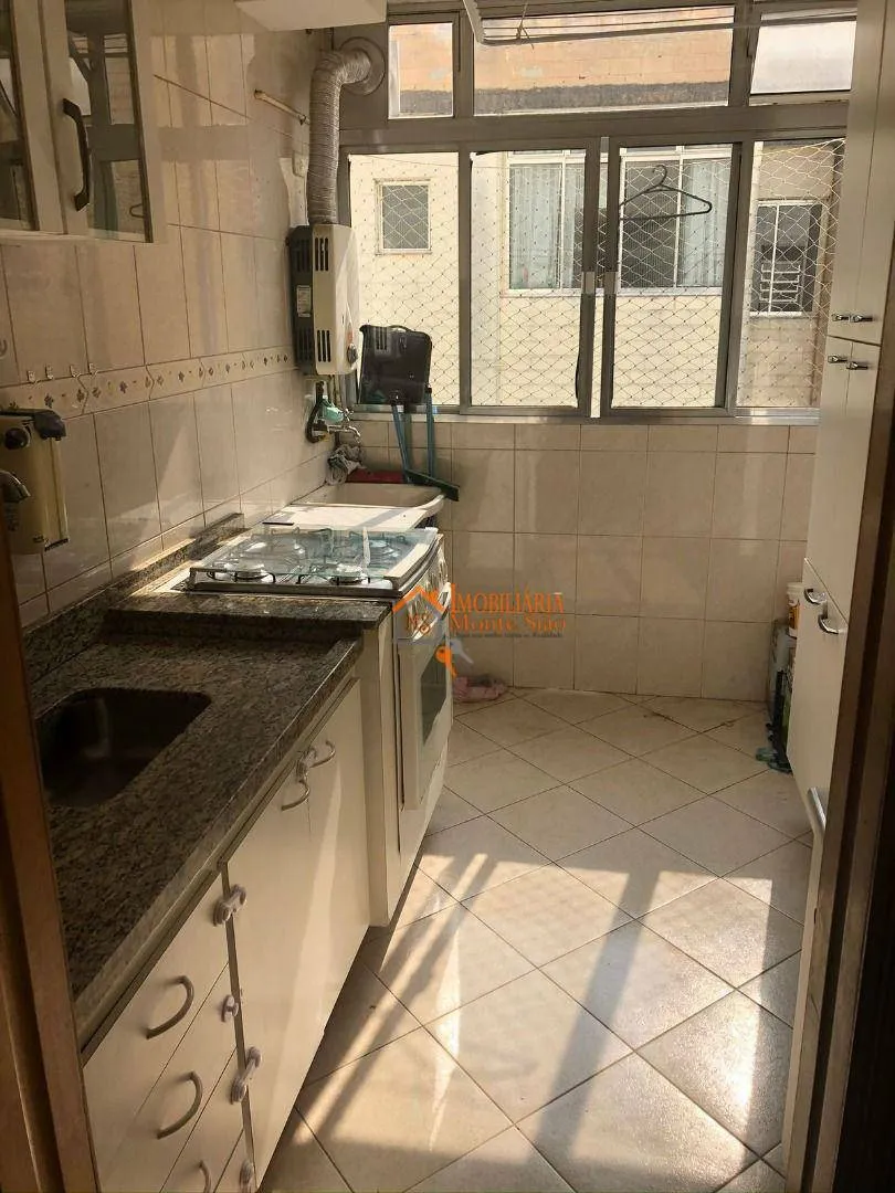 Imagem Apartamento com 2 dormitórios à venda, 61 m² por R$ 276.000,00 - Centro - Guarulhos/SP