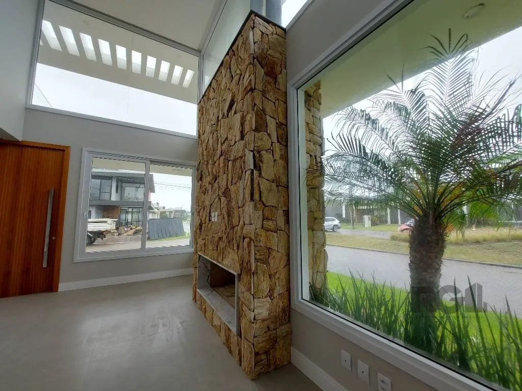 Imagem Casa de Condomínio em Atlântida Sul
