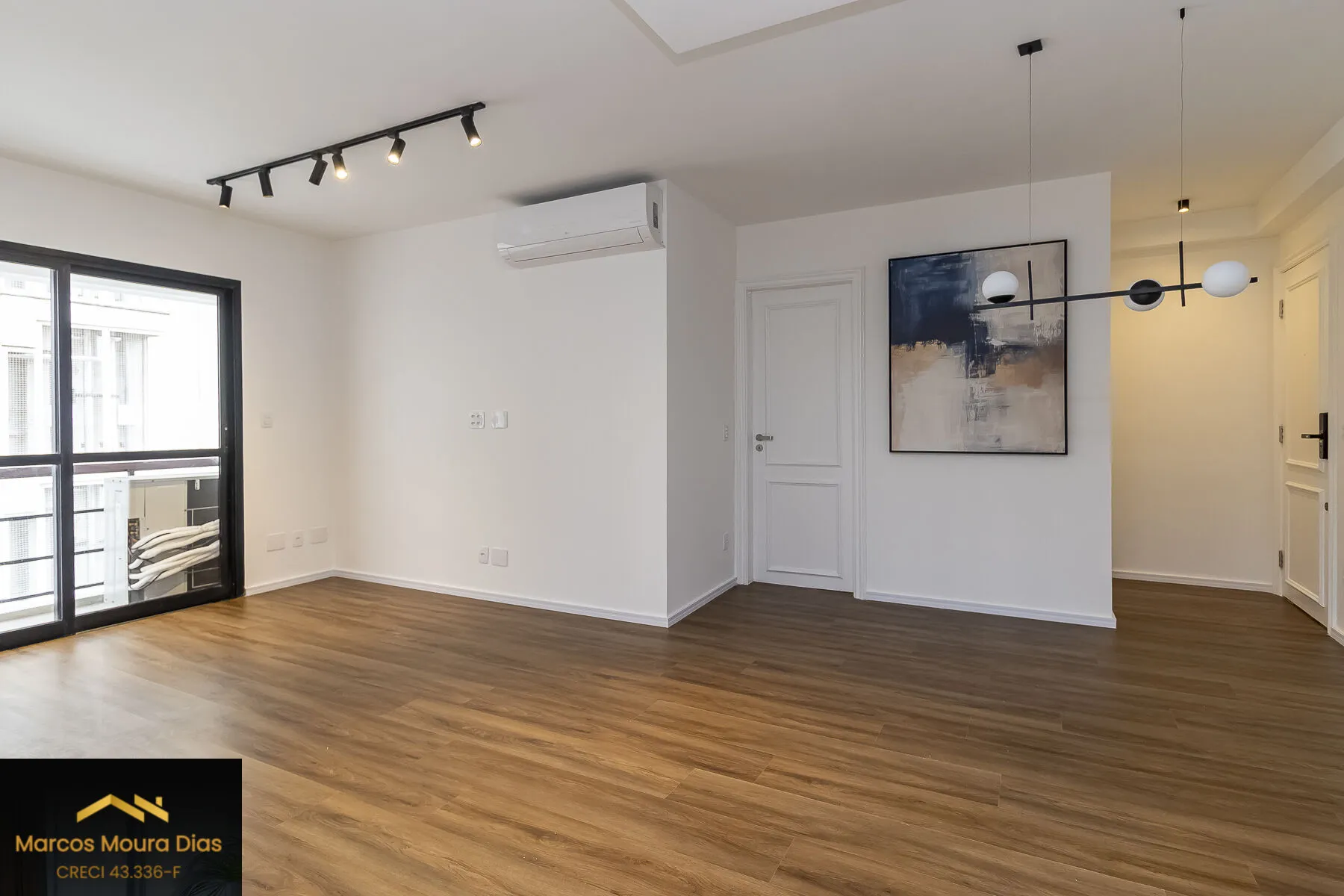 Foto do imóvel Apartamento 3 Dormitórios 1 Suíte 2 Vagas na Vila Olímpia Reformado