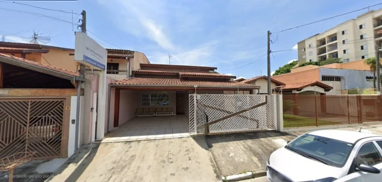 Imagem Oportunidade Imperdível: Casa Comercial a 5 Min do Centro, Perfeita para Empresas com Ampla Estrutura e Localização Estratégica
