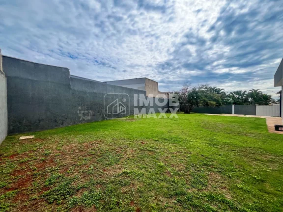 Imagem Casa em Arniqueira: 4 Dormitórios e 420m² por R$1.380.000