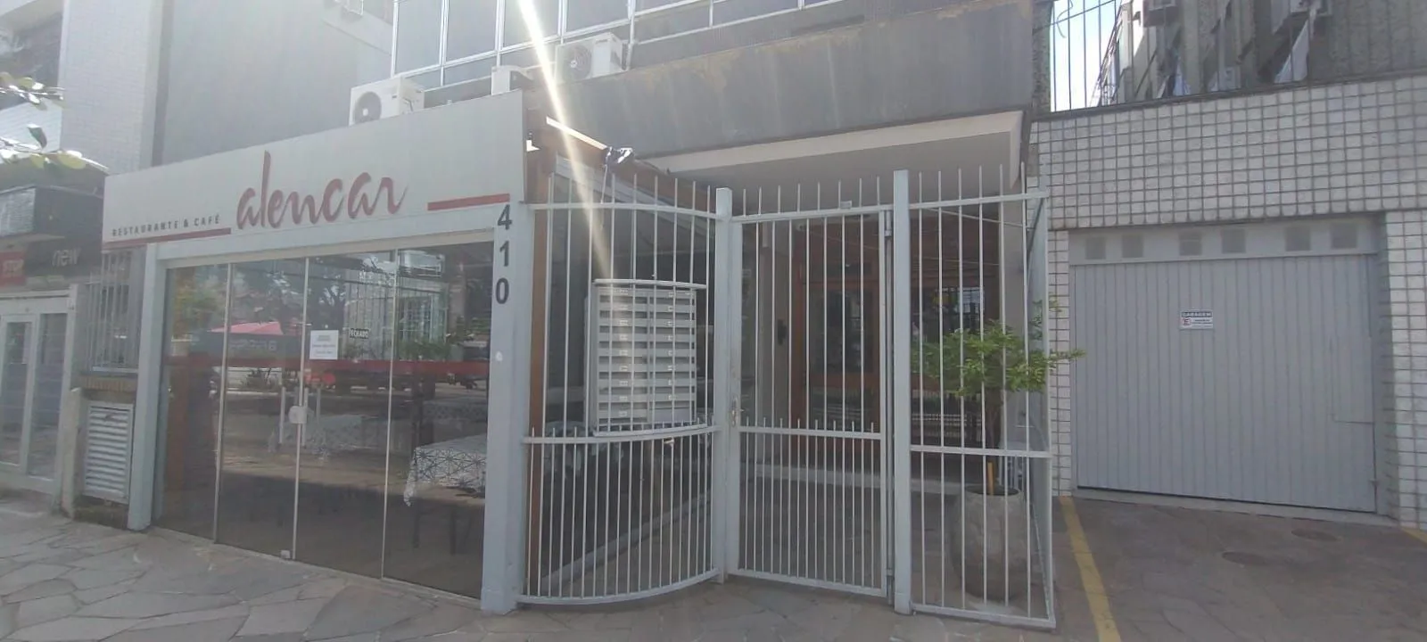 Imagem Cobertura no Bairro Menino Deus- 1 Dortmitório