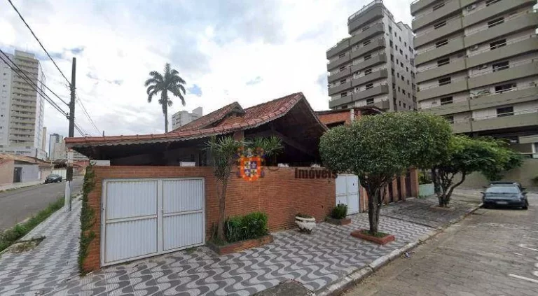 Foto do imóvel Casa com 3 dormitórios à venda, 200 m² por R$ 640.000 - Aviação - Praia Grande/SP