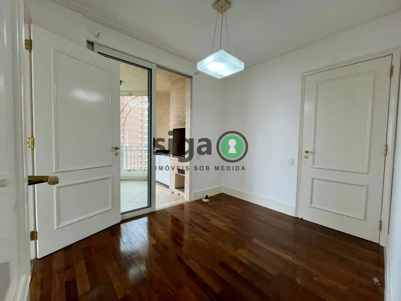 Imagem Apartamento de 260m2, com 4 suítes e 4 vagas no coração do Panamby