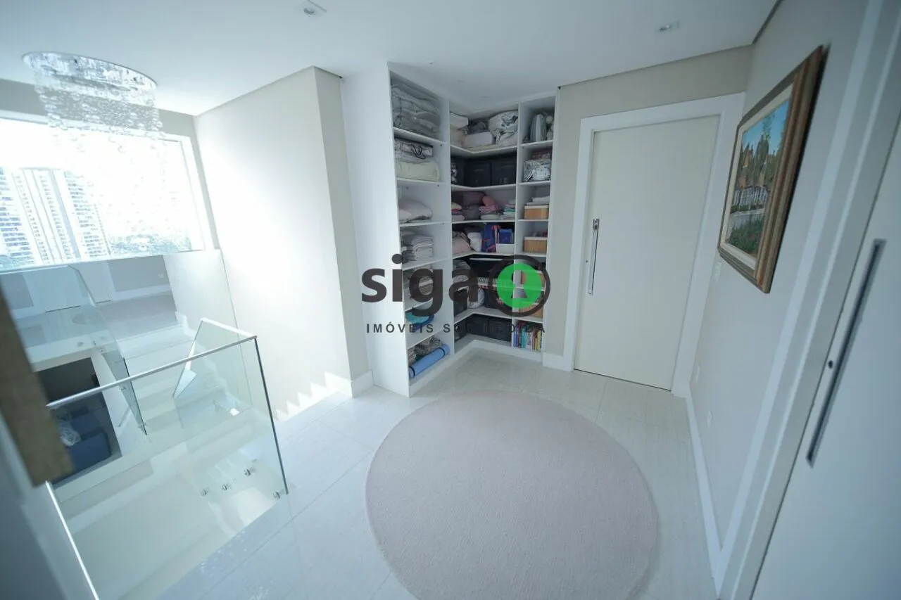 Imagem Cobertura para venda ou locação com 3 suites, 3 vagas, 250m2, na Vila Andrade.