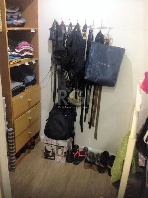 Imagem Casa para Venda - 130m², 3 dormitórios, sendo 2 suites, 6 vagas - Nonoai