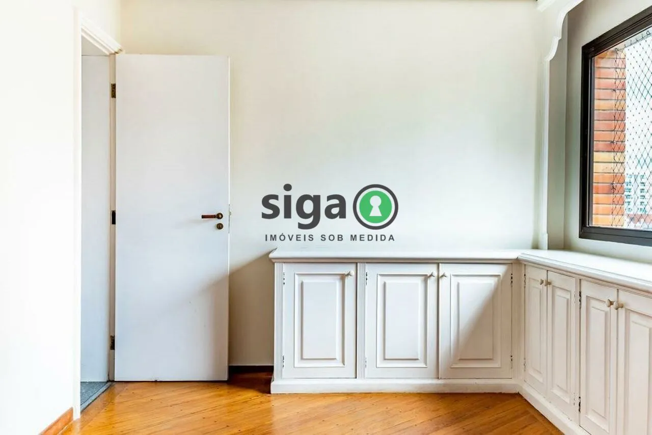 Imagem VENDE no Morumbi (Vila Suzana) Apartamento com 3 suítes, 4 Vagas + Depósito