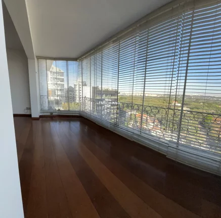 Imagem Apartamento de Luxo à Venda na Vila Madalena, São Paulo-SP - 2 Quartos, 2 Suítes, 3 Salas, 4 Banheiros, 3 Vagas, 218m²!