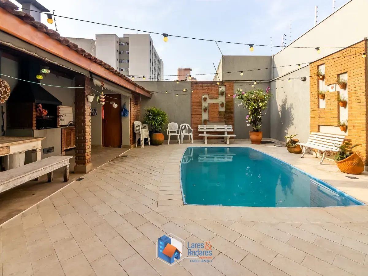 Imagem Sobrado para venda em Saúde com 4 quartos, sendo 4 suítes, 220m²