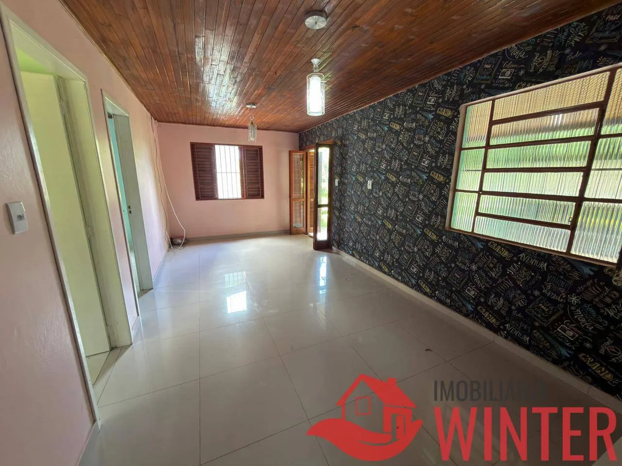 Imagem Imóvel com 2 casas e um galpão