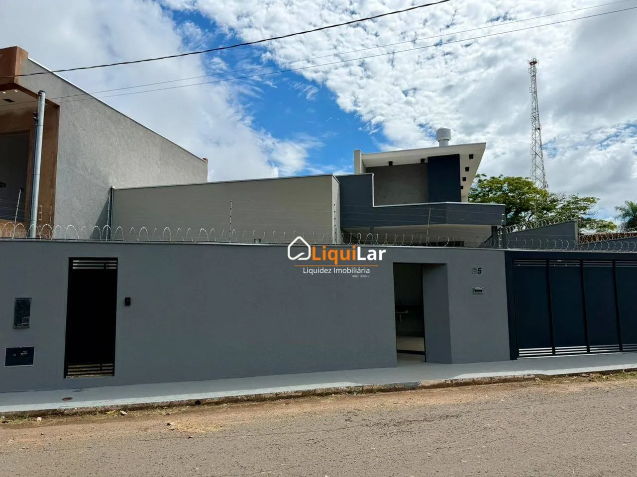 Foto do imóvel Casa à Venda com 3 Quartos, Suíte e Área Gourmet Próxima à Lagoa Itatiaia