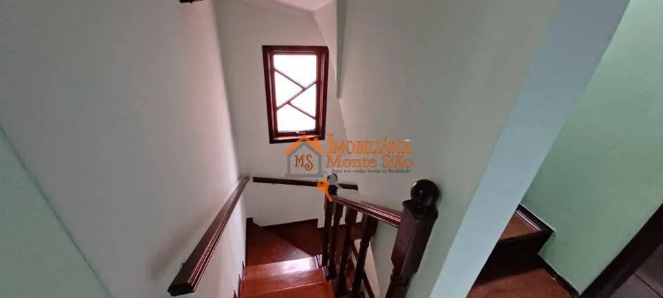 Imagem Sobrado com 3 dormitórios à venda, 220 m² por R$ 860.000,00 - Parque Renato Maia - Guarulhos/SP