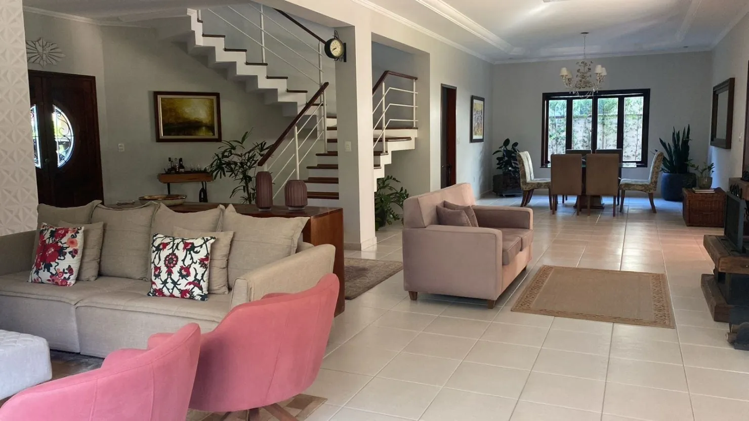 Imagem Casa para Locação 4 Quartos, 2 Suites, 2 Vagas, 700M², Condomínio Colonial Village, Pindamonhangaba - SP