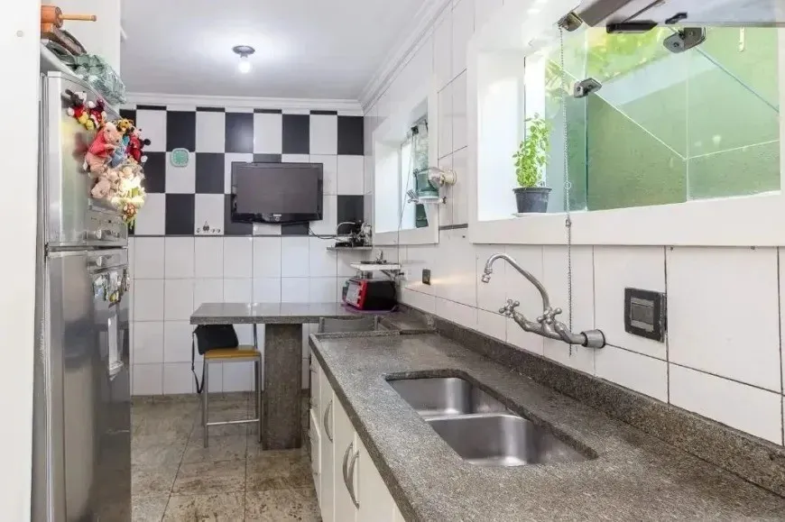 Imagem Casa para Venda em São Paulo, Alto de Pinheiros, 3 dormitórios, 1 suíte, 2 banheiros, 4 vagas