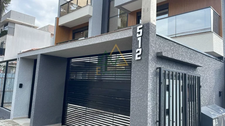 Imagem Sobrado em Condomínio à venda no Jardim das Américas Curitiba PR