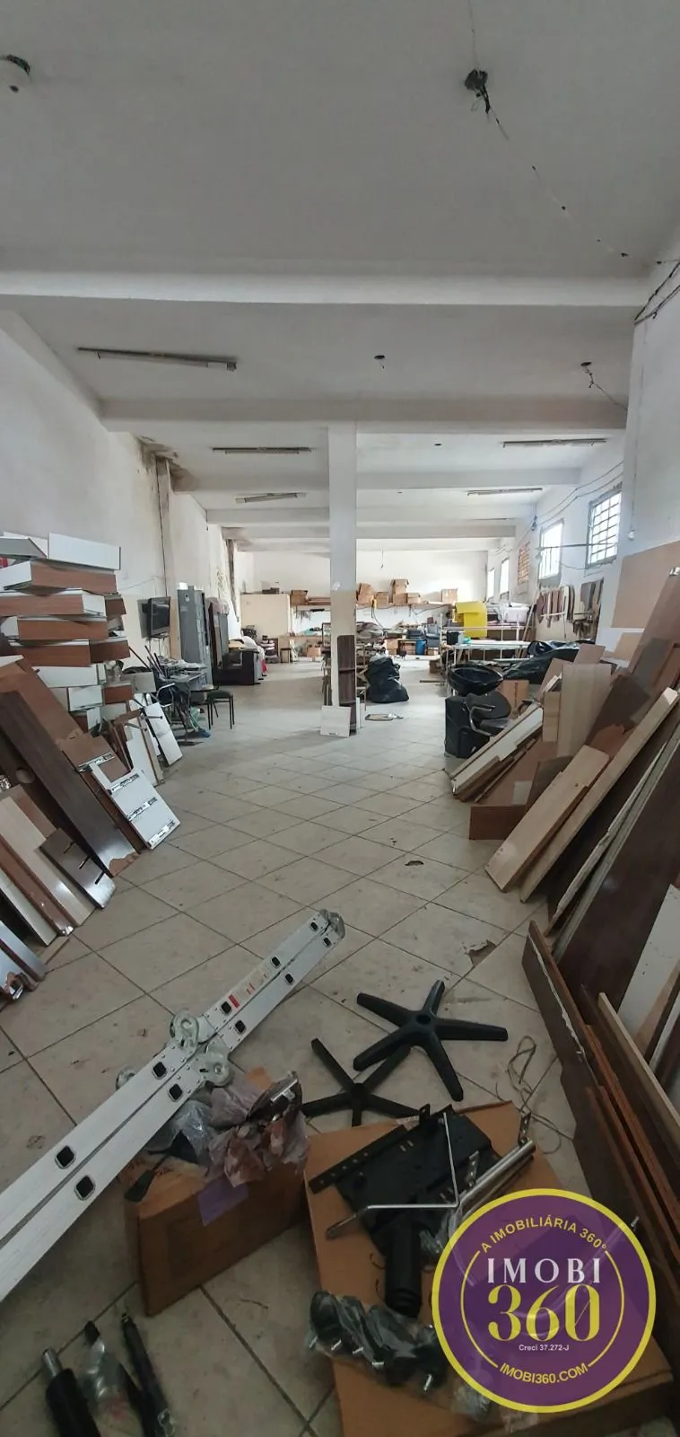 Imagem SALÃO COMERCIAL PARA ALUGAR - LAGEADO - GUAIANASES