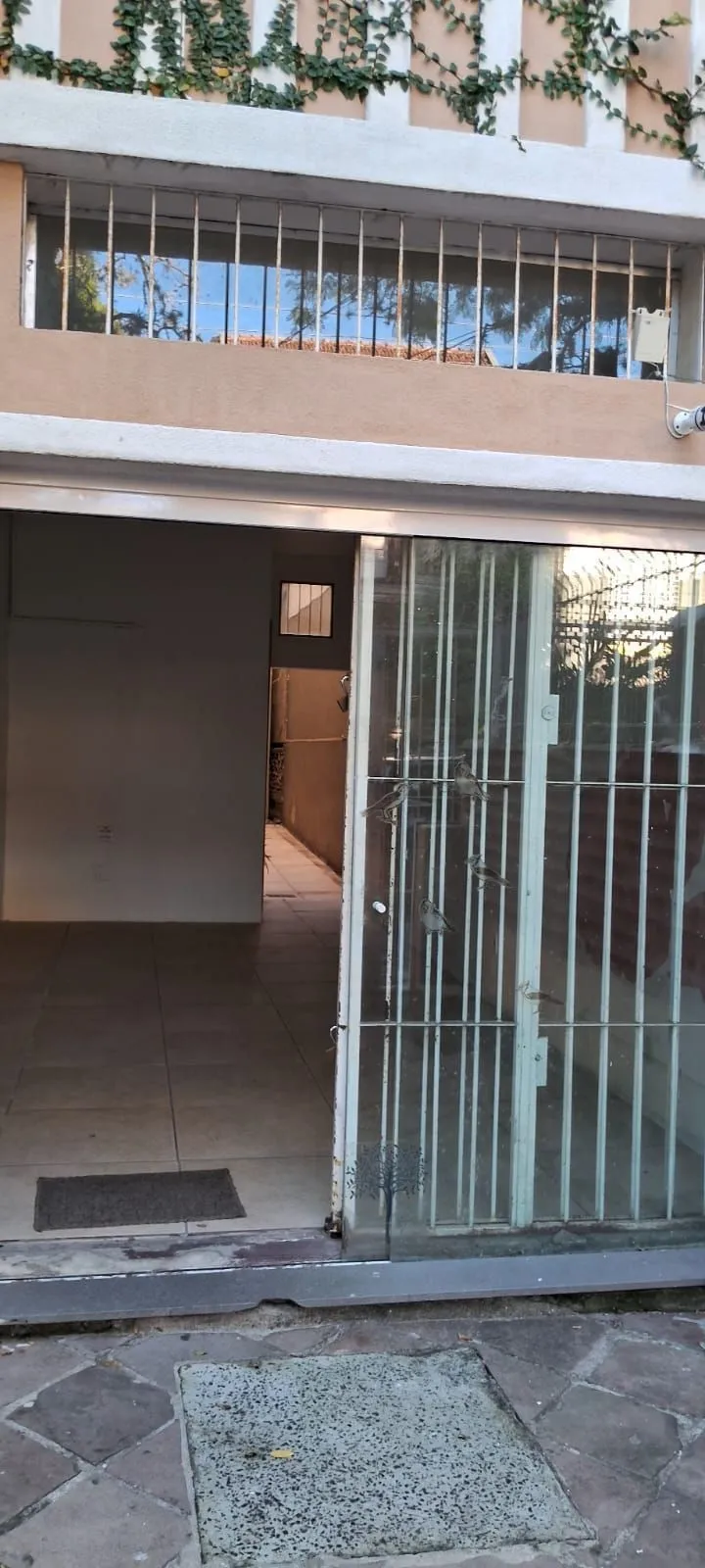 Imagem Casa Comercial Reformada no Bairro Rio Branco