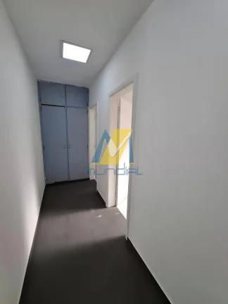 Imagem Prédio Comercial com Elevador | Andares Modulares para Empresas