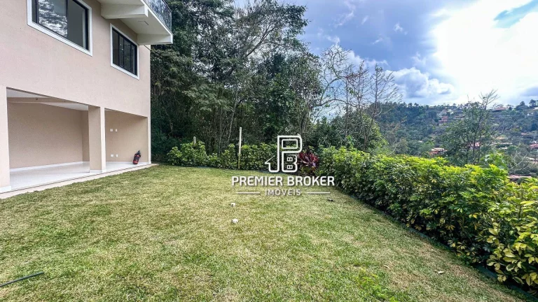 Imagem Casa com 4 dormitórios à venda, 200 m² por R$ 1.500.000,00 - Albuquerque - Teresópolis/RJ