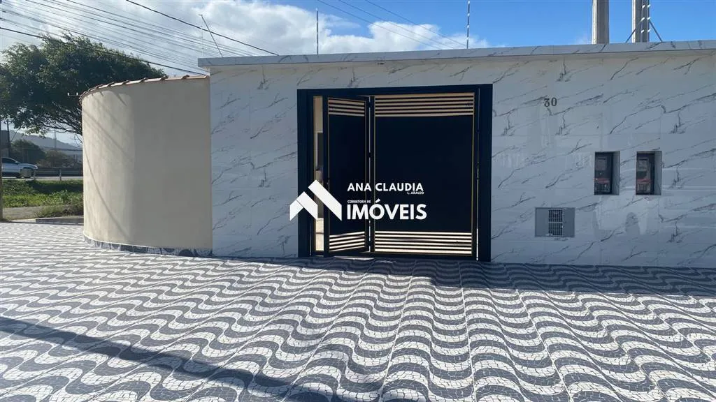 Foto do imóvel Casa lado praia a 300 metros do mar, em RUA GEYZA MARCOK, 81 - PLATAFORMA, MONGAGUA - SP