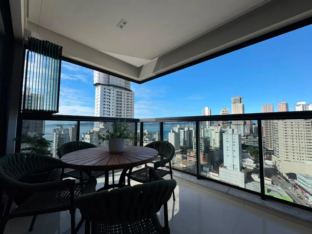 Imagem Apartamento à venda com 92.9m2 por R$ 2.015.000,00