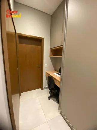 Imagem Casa em Condomínio à Venda em Ribeirão Preto-SP - 3 Quartos, 3 Suítes, 2 Salas, 4 Banheiros e 4 Vagas de Garagem