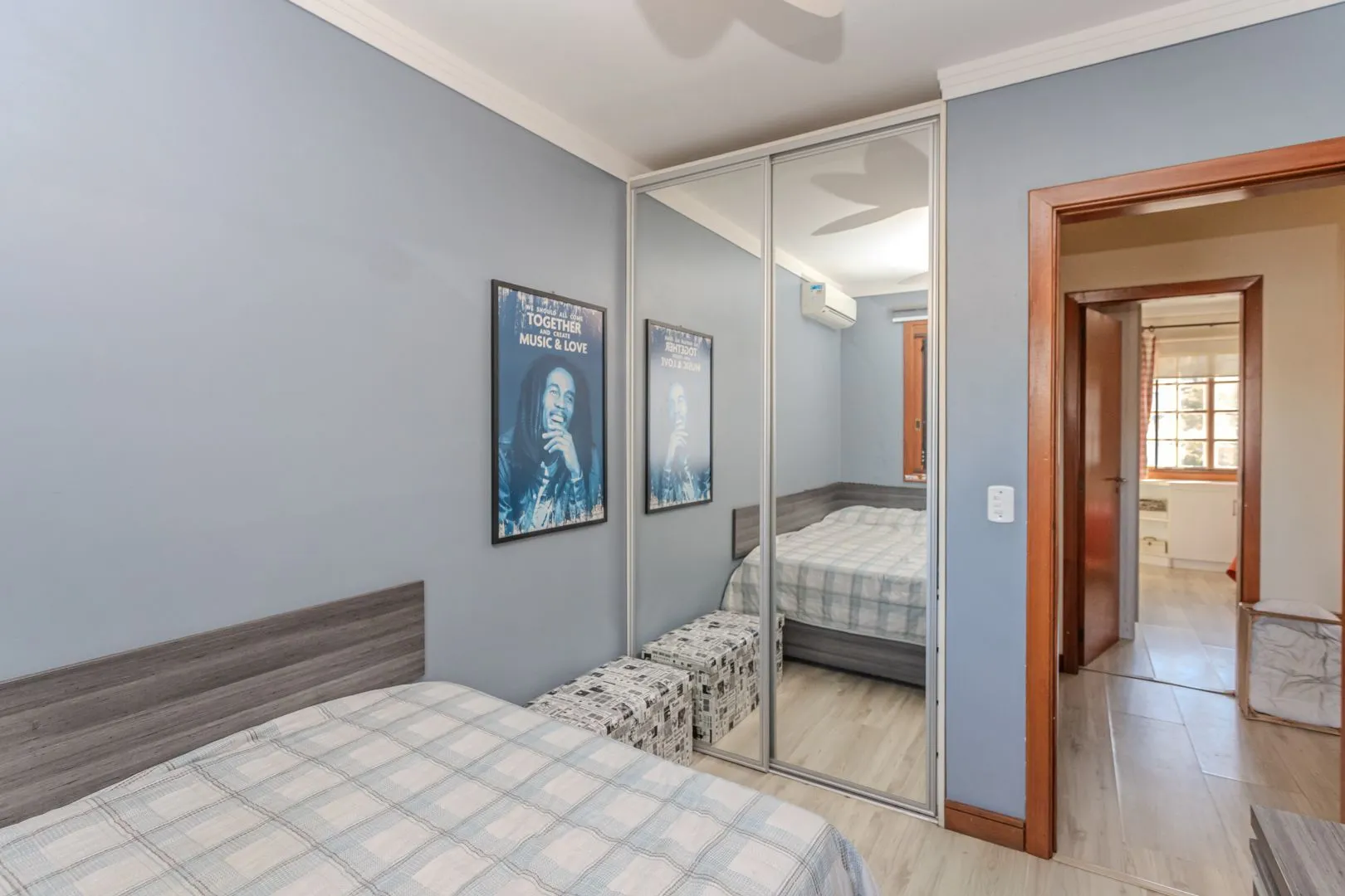 Imagem Casa sobrado no bairro Chácara das Pedras de 3 dormitórios e 2 vagas