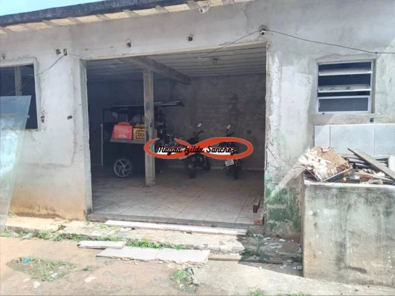 Imagem TERRENO À VENDA EM ARTUR ALVIM - Apenas a 900 m da estação do metrô.